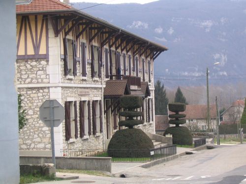 1-Peyrieu